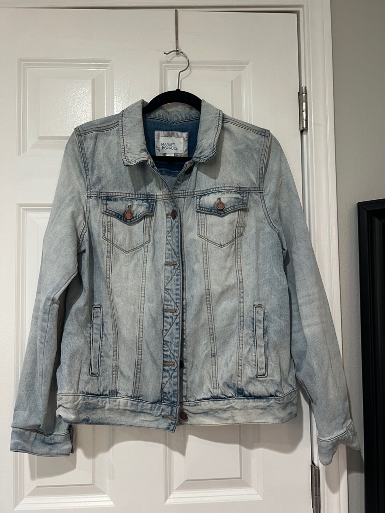 Market & Spruce Faded Light Blue Denim Jacket Size Large Worn Once Euc — image 2 of 8